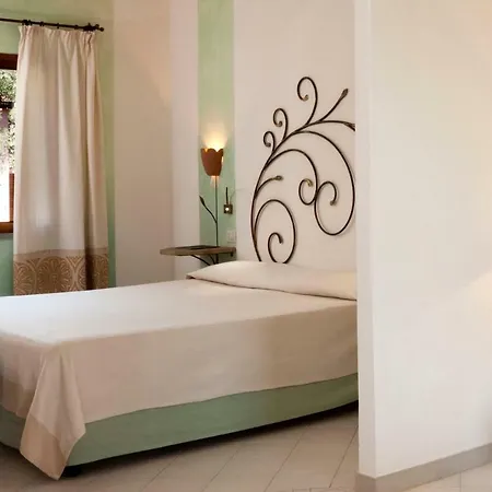 Cala Di Falco 4*